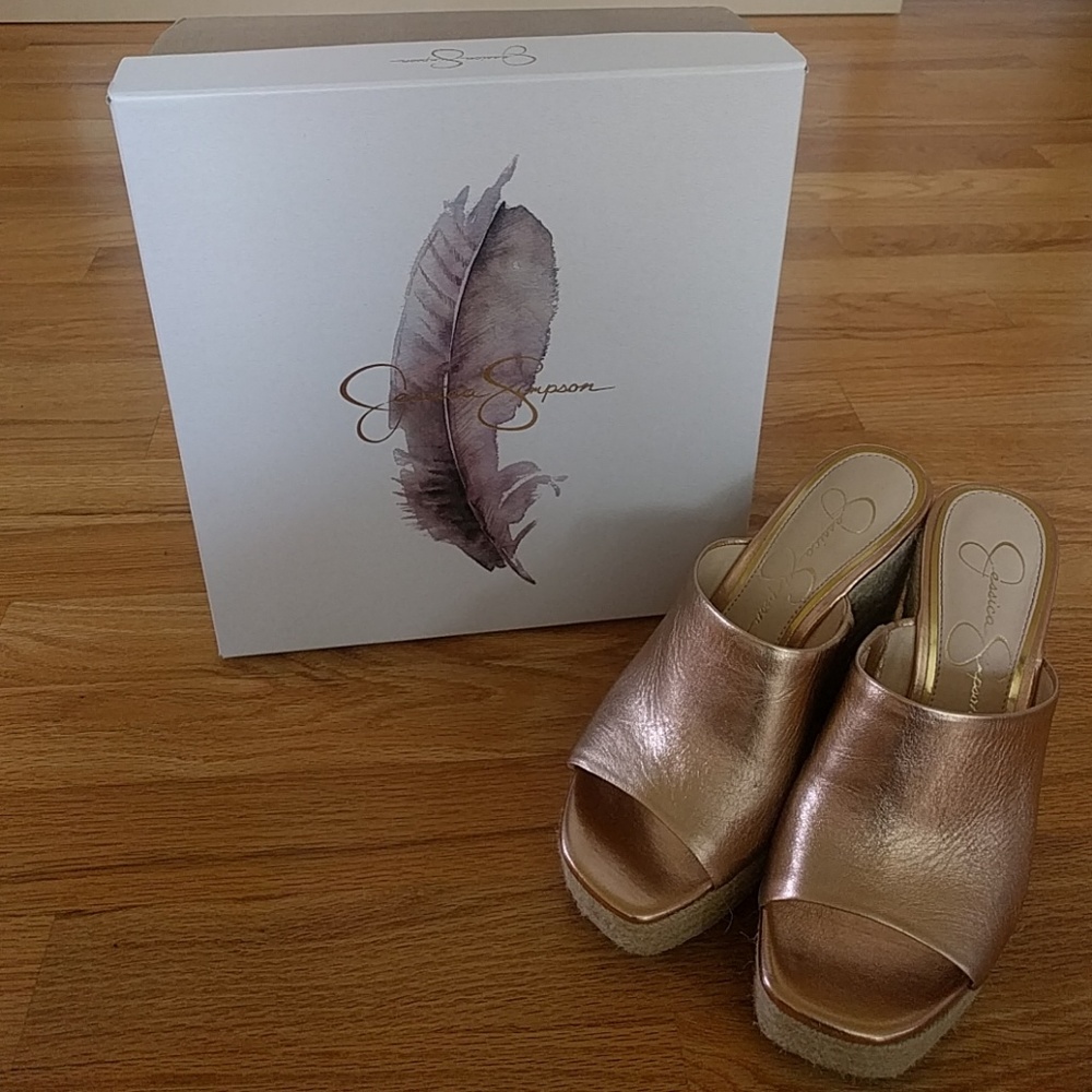 Jessica Simpson Rose Gold Wedges